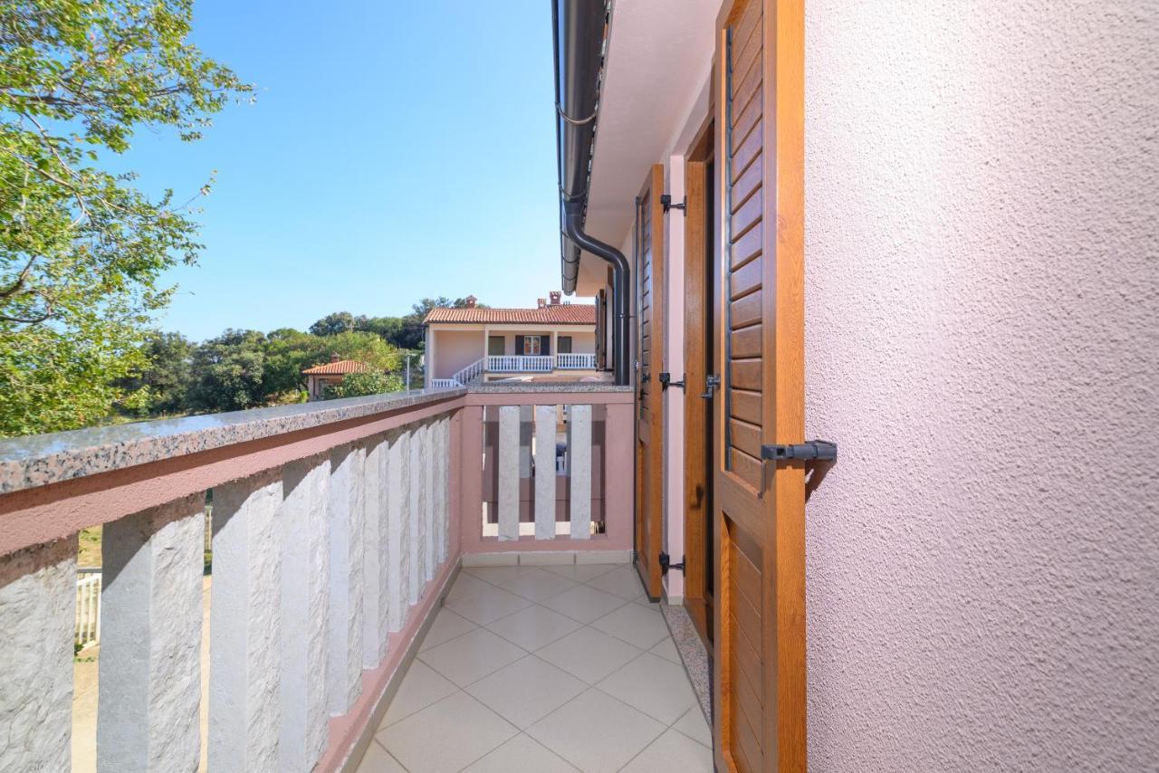 Apartments By The Sea Duga Luka - Prtlog, Labin - 2335 Exterior foto